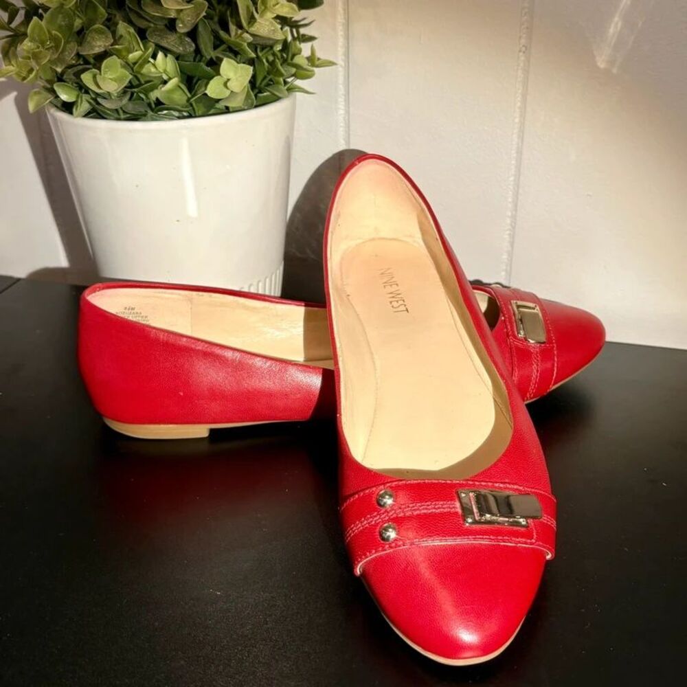 Nine West Nozuzana Womens Ballet Flats Size 8.5M Red Leather Gold Hardware